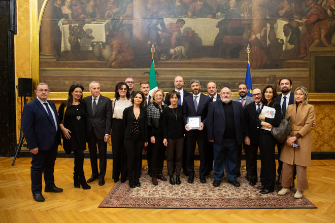 Il Presidente Roberto Fico con i partecipanti alla cerimonia di conferimento del 24° Premio Borsellino per la legalità e l'impegno sociale e civile al Presidente Fico