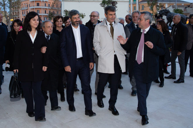 Il Presidente Roberto Fico con il Sottosegretario allo sviluppo economico Mirella Liuzzi durante la visita alla città di Matera