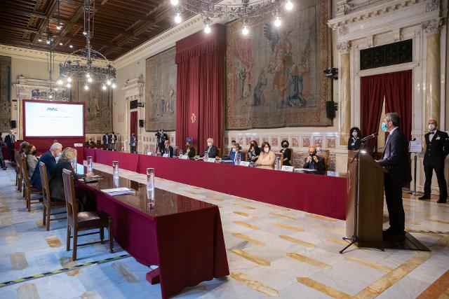 La Sala della Regina di Palazzo Montecitorio ha ospitato la presentazione della Relazione annuale sull'attività svolta dall'Autorità nazionale anticorruzione - Anac