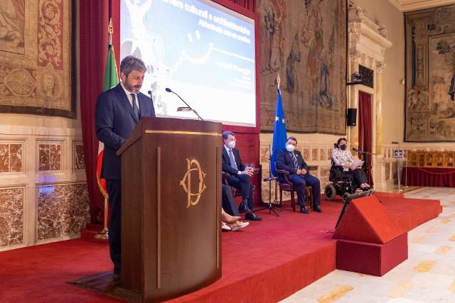 Il Presidente della Camera dei deputati, Roberto Fico, in un momento dell'evento 'Barriere culturali e architettoniche. Abbatterle con un sorriso'