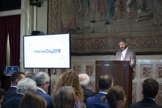 Il Presidente Roberto Fico durante il suo saluto in occasione della terza edizione dell'Italian Internet Day promosso da Agi Agenzia Italia e della presentazione della ricerca Agi/Censis 'Opportunità paure diritti: il nuovo rapporto tra internet e gli italiani'