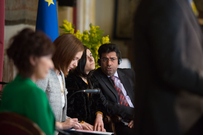 La Presidente della Commissione Affari Esteri e Comunitari Marta Grande e con Lamya Haji Bashar soppravissuta all'Isis attivista per i diritti delle donne vincitrice del Premio Sakharov per la libertà di pensiero 2016