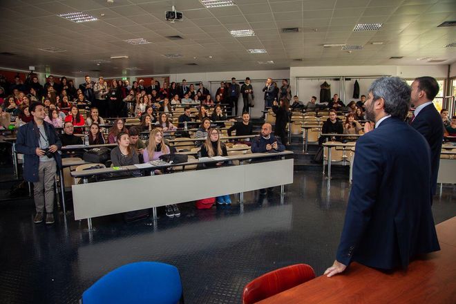 Un momento della visita del Presidente Roberto Fico all'Università degli Studi di Salerno in occasione del convegno 'Giovani fiducia e istituzioni. L'università come luogo di partecipazione attiva'