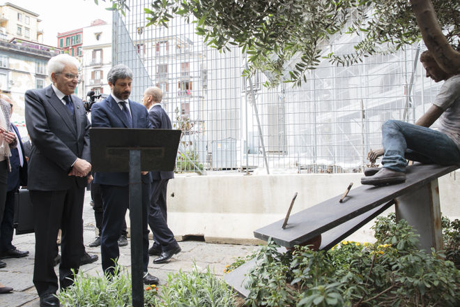 Il Presidente della Camera dei deputati Roberto Fico con il Presidente della Repubblica italiana Sergio Mattarella in un momento della visita al Rione Sanità