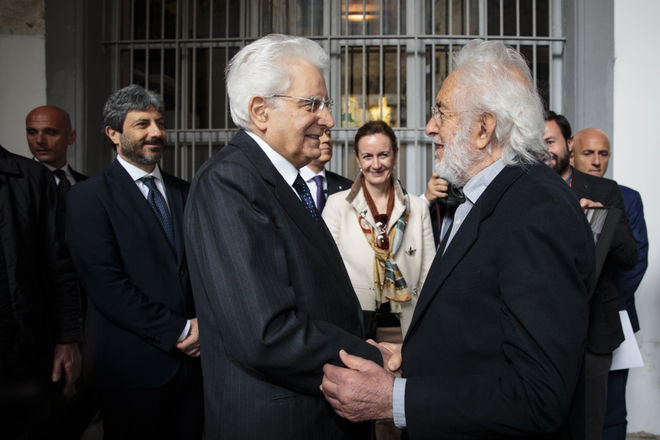 Il Presidente della Camera dei deputati Roberto Fico con il Presidente della Repubblica italiana Sergio Mattarella con il fotografo Mimmo Jodice