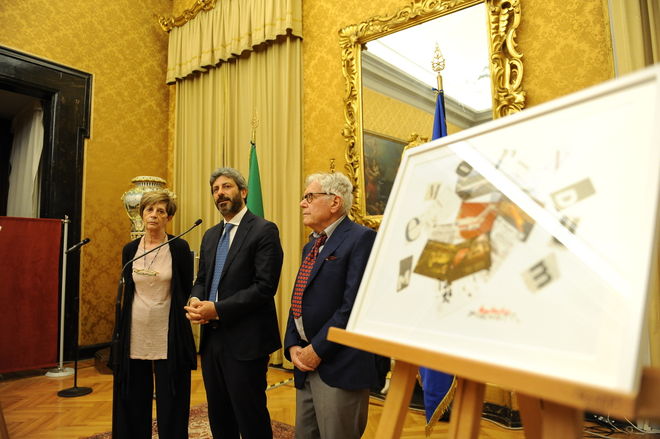 Un momento della presentazione dell'opera 'Memorandum' di Lamberto Pignotti in occasione dell'anniversario della strage di Ustica