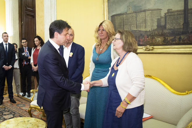 Il Presidente del Consiglio dei Ministri Giuseppe Conte in un momento dell'incontro con Paola Deffendi Claudio Regeni e Alessandra Ballerini legale della famiglia Regeni