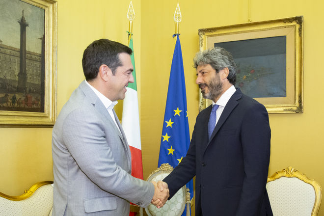 Il Presidente della Camera dei deputati Roberto Fico in un momento dell'incontro con Alexis Tsipras
