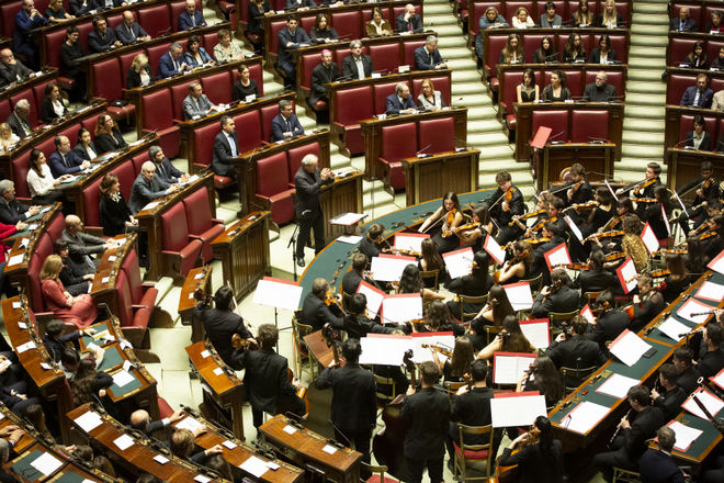 L'Aula di Palazzo Montecitorio ha ospitato il Concerto di Natale dell'Orchestra Scarlatti Junior con la partecipazione del Coro del Conservatorio 'Santa Cecilia' di Roma