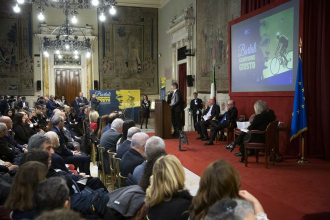 Il Presidente Roberto Fico durante il suo intervento per l'incontro 'Bartali campione Giusto' in occasione del Giorno della Memoria