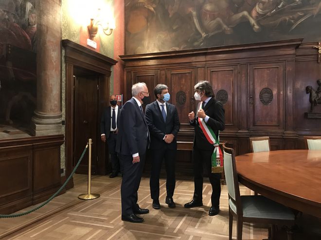 Il Presidente della Camera dei deputati Roberto Fico con il Sindaco di Verona Federico Sboarina e con il Prefetto di Verona Donato Cafagna