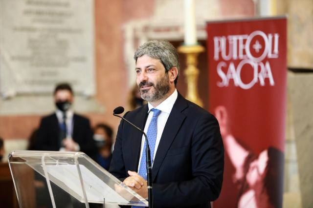 Il Presidente della Camera, Roberto Fico, in un momento dell'inaugurazione del progetto 'Puteoli Sacra'