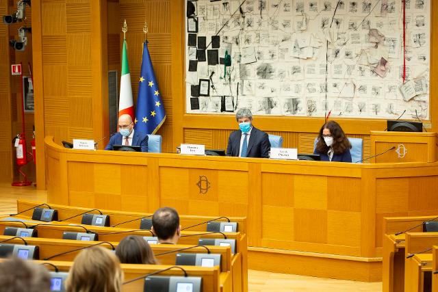 Il Presidente della Camera dei deputati, Roberto Fico, in un momento della cerimonia di consegna del Ventaglio da parte dell'Associazione stampa parlamentare.