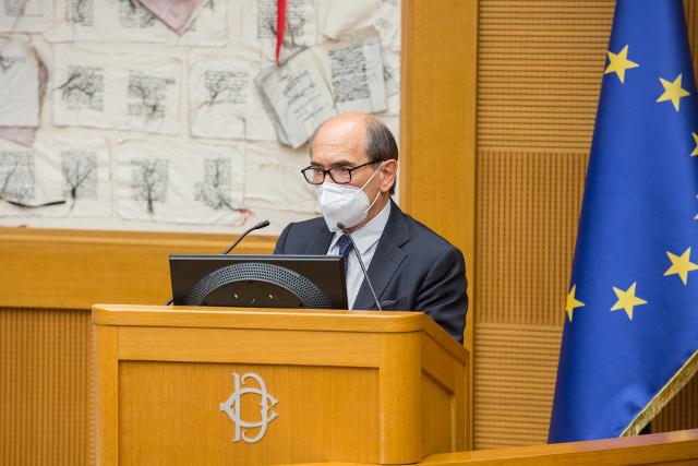Il Procuratore nazionale antimafia e antiterrorismo, Federico Cafiero De Raho, in un momento del ricordo di Giancarlo Siani nel 36° anniversario della scomparsa