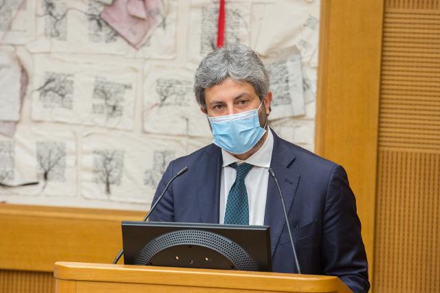 Il Presidente della Camera dei deputati, Roberto Fico, in un momento dell'evento in ricordo di Giancarlo Siani nel 36° anniversario della scomparsa