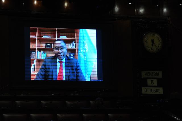 Il videocollegamento con Selwin Hart, Consigliere speciale del Segretario generale ONU sull’Azione per il clima, durante la riunione parlamentare Pre-COP26