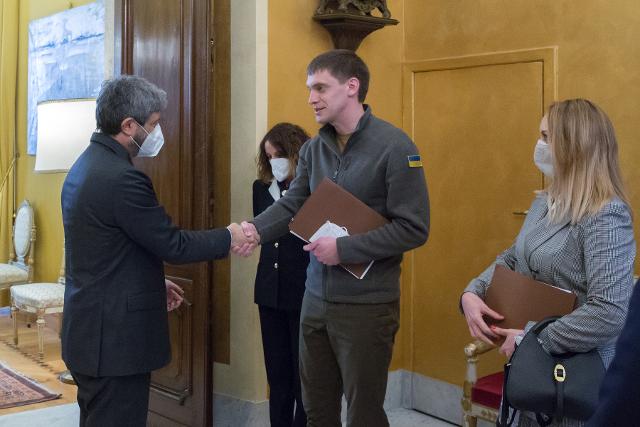 Il Presidente della Camera dei deputati, Roberto Fico, in un momento dell'incontro con il Sindaco di Melitopol, Ivan Federov.