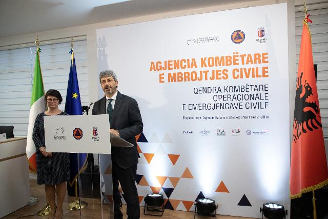 Il Presidente della Camera dei deputati, Roberto Fico, in un momento della cerimonia di inaugurazione della sala operativa della Protezione Civile albanese finanziata dalla Cooperazione italiana
