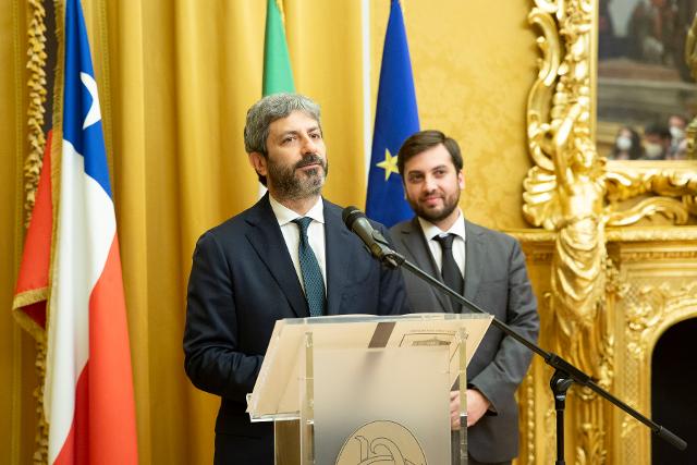 Il Presidente della Camera, Roberto Fico,ha ricevuto a Montecitorio una delegazione della Camera delle deputate e dei deputati cilena guidata del Presidente Raúl Soto Mardones